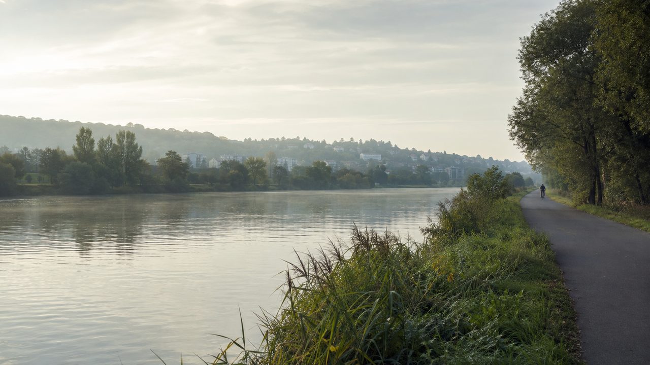 Vltava a cyklostezka v okolí Modřan a Komořan